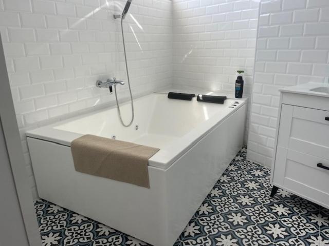Alzira Bonita Suite Vip Jacuzzi Exterior foto